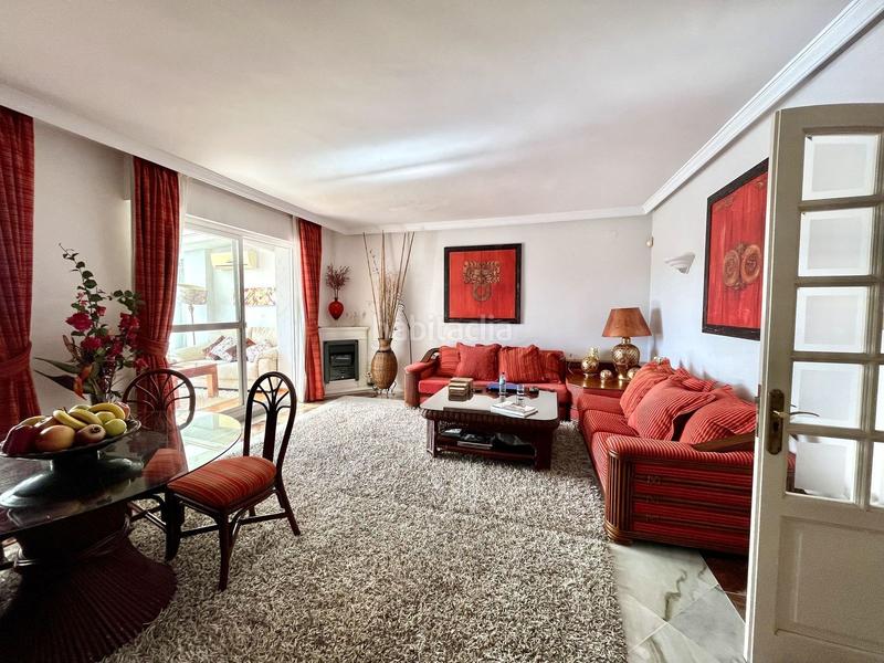 Foto 212ef6af-b93c-4de5-89a1-6c3b1d3f82ee. Zweistöckige wohnung in urbanizacion a nueva andalucia 11 in Marbella