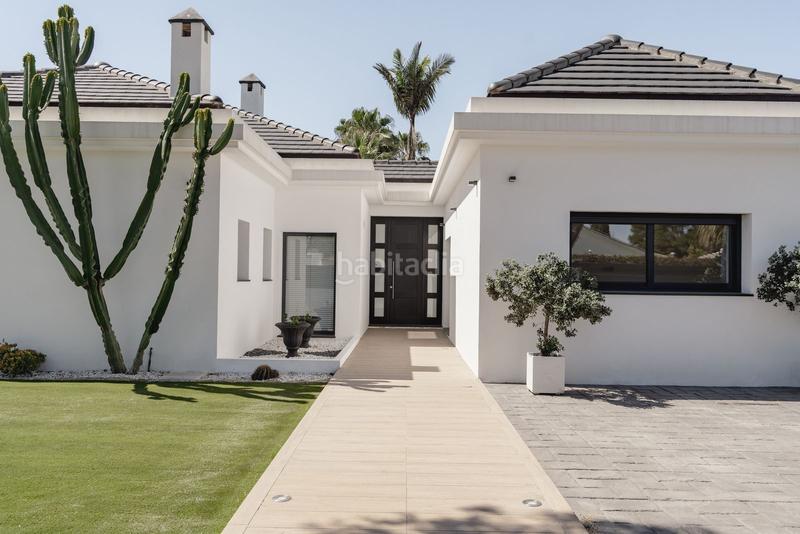 Foto 64069742-000d-4f2b-9742-93e60f56a2d7. Chalet en calle jorge guillén 1 en sierra de Estepona - avda. de andalucía Estepona