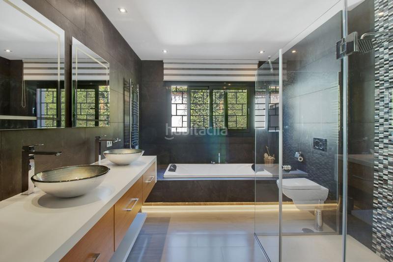 Foto a5e9436c-357c-486a-99d9-e4c9c3ad804e. Chalet in calle jorge guillén 1 in sierra de Estepona - avda. de andalucía Estepona