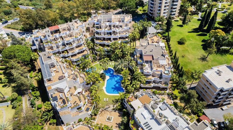 Foto ad3bef77-1907-4c22-ba38-fbcb65c0a431. Piso en avenida del prado 101 en Las Brisas Marbella