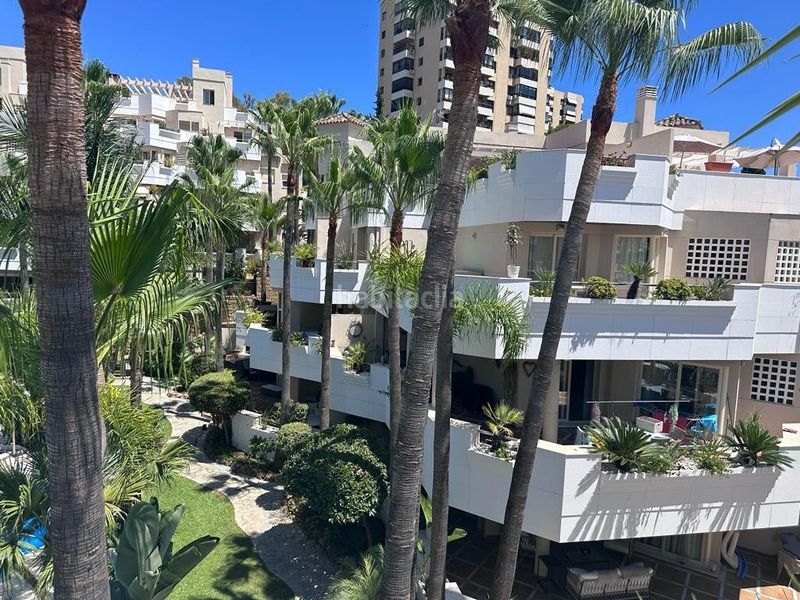 Foto b097e321-e3ee-4ca8-94a6-7570b45918e2. Piso en avenida del prado 101 en Las Brisas Marbella