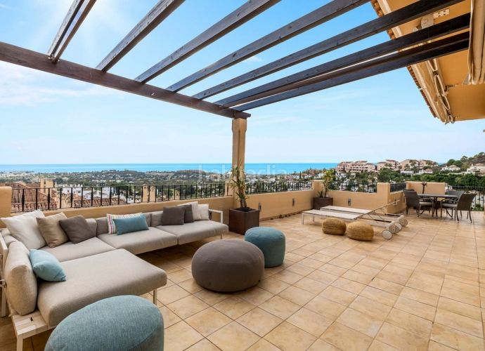 Foto 443423f0-93b4-424d-bd74-152add6ad15c. Apartamento en n/a en Los Naranjos Marbella