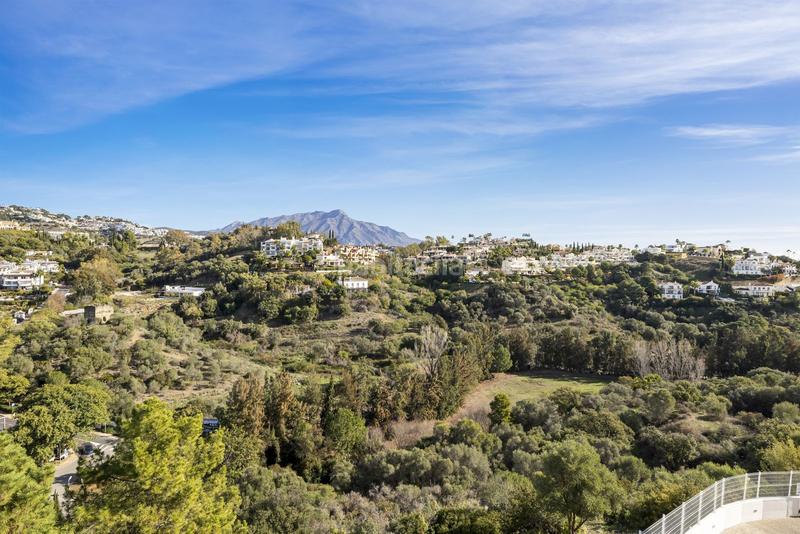 Foto 566e24d9-9f8f-43a6-b9cb-3742d4fe0cfe. Apartamento en calle los arqueros 4 en los arqueros - puerto del almendro Benahavís