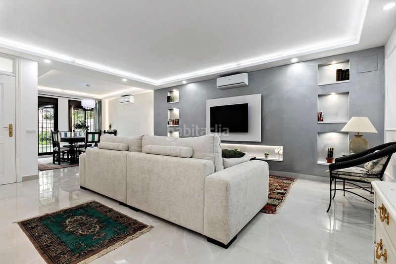 Foto 76a06dbc-686d-4a15-8589-8cfa19e214e3. Apartament a calle el califa 16a a Nueva Andalucía centro Marbella