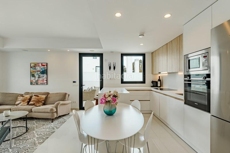 Foto 2abd42e4-bc52-4fa9-ad8e-7f4a93a13318. Apartament a calle pico alcazaba 12 a Benatalaya Estepona