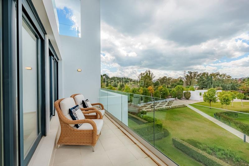Foto 156be606-707c-4dd0-8e79-f2a9021414ae. Appartement dans calle pico alcazaba 12 dans Benatalaya Estepona