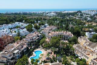 Semi detached house in Calle luis morales 108