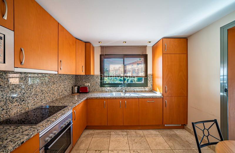 Foto 675aac21-4303-4132-b1b6-bfbacec7277d. Appartement dans calle pico alcazaba 2pm dans Benatalaya Estepona