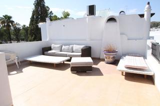 Casa adosada en Urbanización los naranjos de marbella 399