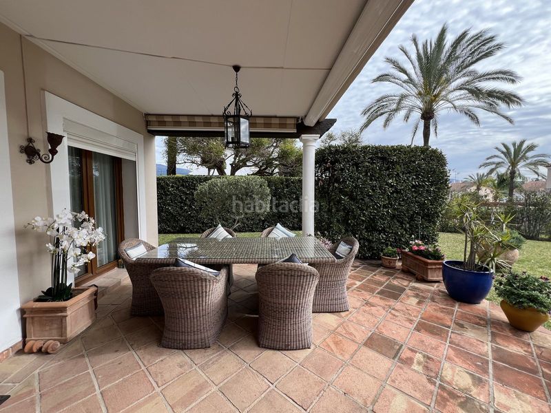 Foto 4b289ff8-75fe-49cd-89a6-a3d2031fd463. Casa a schiera con piscina in Cancelada Estepona
