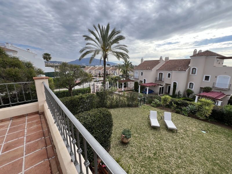 Foto ae0a5e41-b772-44c0-81b2-a38224a83479. Casa a schiera con piscina in Cancelada Estepona