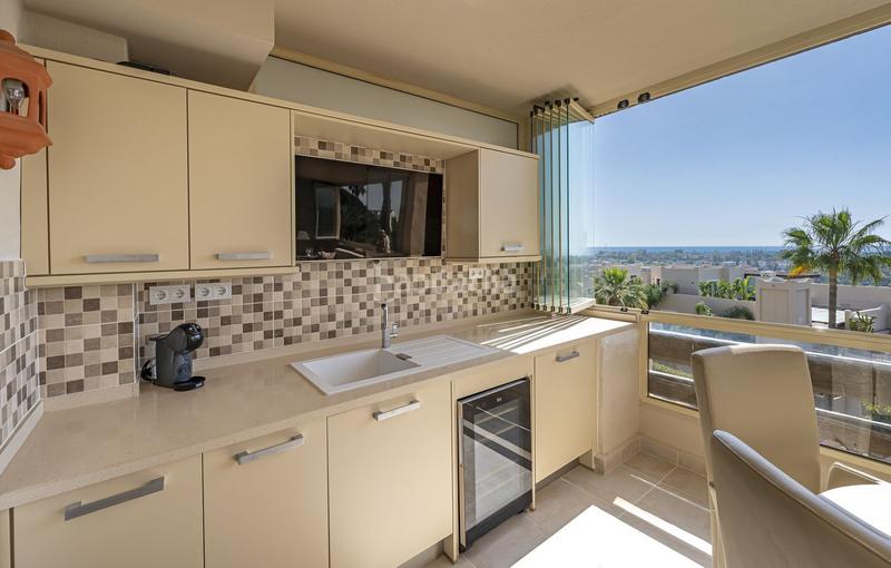 Foto 7f5da92f-38e5-4f20-847f-402672fbba5d. Apartament amb piscina a Paraiso - Barronal Estepona