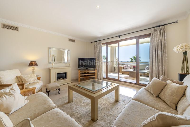 Foto d07b8dc6-7350-4d8d-a8e1-6622c7b0f1f8. Apartament amb piscina a Paraiso - Barronal Estepona