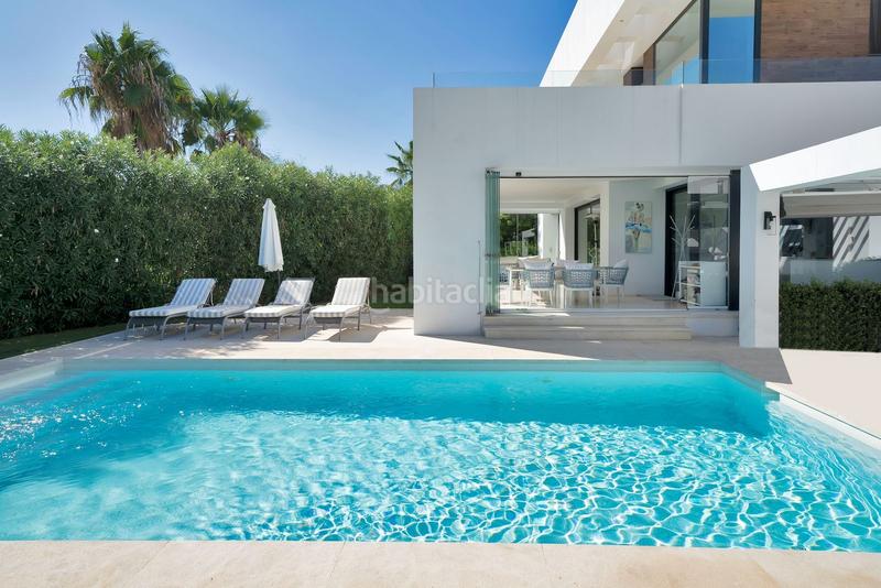 Foto e3eb9437-0e38-47c0-897a-109f9f813215. Casa a urbanización zarza del paraíso 4 a Paraiso - Barronal Estepona