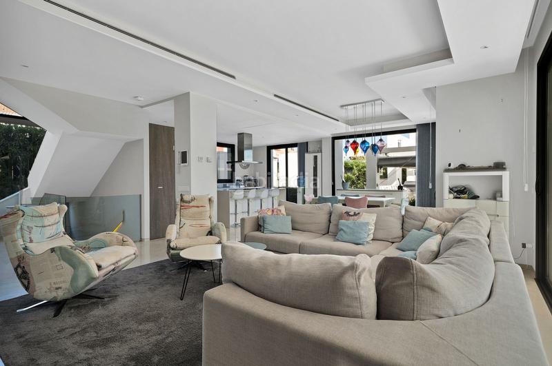 Foto 0a4455b4-09ad-49e3-9f82-c4cd42fe7a48. House in urbanización zarza del paraíso 4 in Paraiso - Barronal Estepona