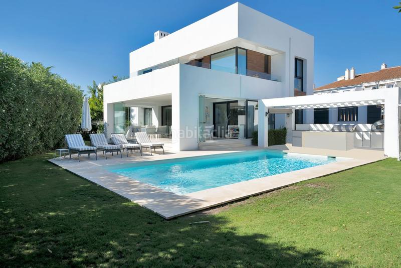 Foto d4992312-e929-450a-9a1f-5d49806811ec. Maison dans urbanización zarza del paraíso 4 dans Paraiso - Barronal Estepona