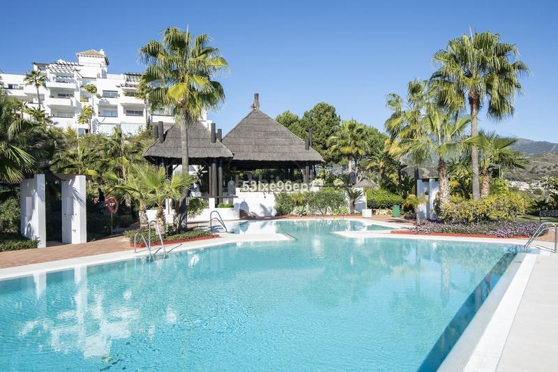 Foto 4418ccad-6e75-461a-9271-a92a295f9230. Appartement dans calle roma 3 dans La Alquería Benahavís