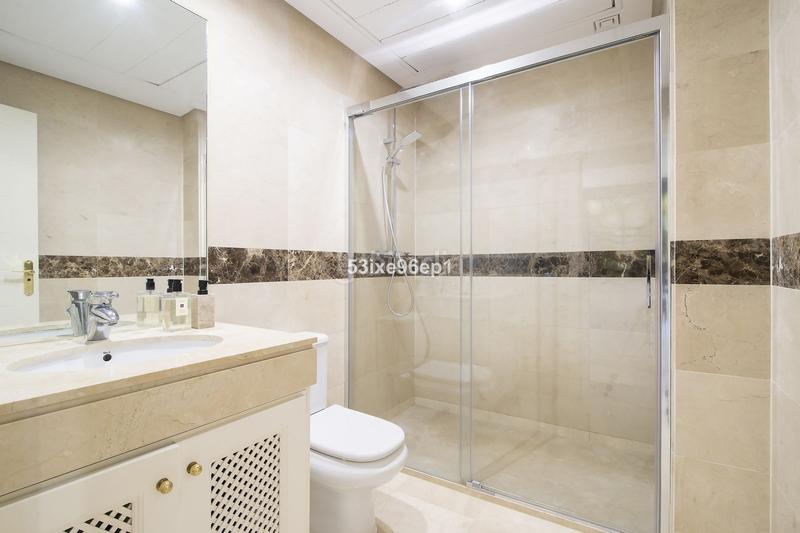 Foto c21338ac-339b-484c-94c8-62a9c6821cff. Appartement dans calle roma 3 dans La Alquería Benahavís
