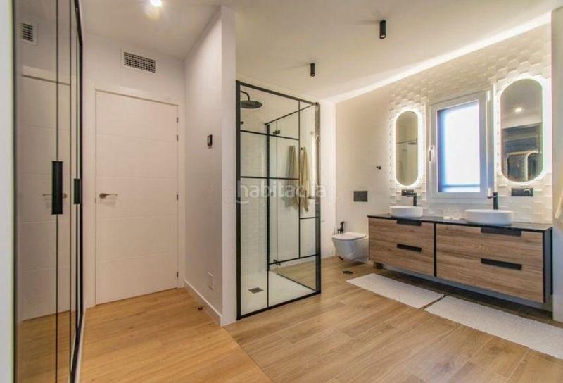 Foto 0d075a2d-20f6-4e7b-b6a0-aef40e687281. Apartament amb aparcament piscina a Parque Central Estepona