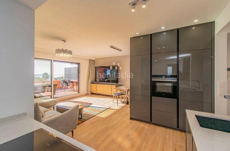 Foto 65a2dc96-935c-4ece-827f-d578502a5284. Apartament amb aparcament piscina a Parque Central Estepona