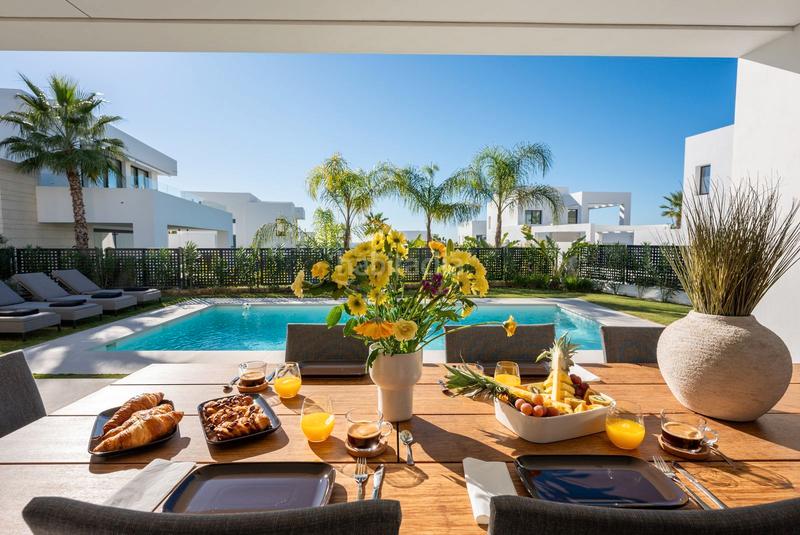 Foto df10fb98-d5d2-4bda-96b7-df522cceb213. Chalet in diseminado poligono 25 30 in Guadalmina Alta Marbella