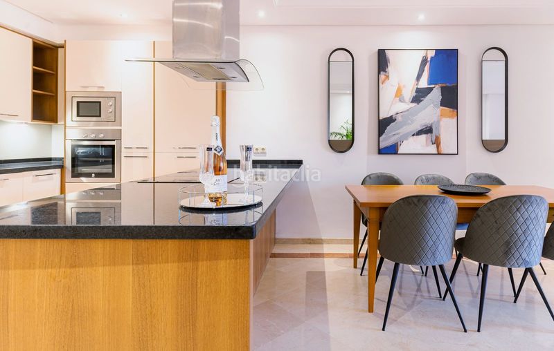 Foto 200fcdb8-1ad5-4011-a25b-0de691787918. Apartamento en n/a en Parque Central Estepona