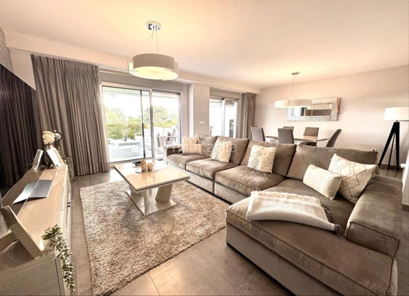 Foto 9d4f66d4-8b4b-45b6-8b4d-a9a7c2282100. Apartament a calle pico alcazaba 6 a Benatalaya Estepona
