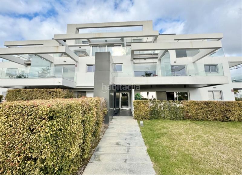 Foto c776965f-6a4f-4e33-8981-8599b9479f3e. Apartament a calle pico alcazaba 6 a Benatalaya Estepona