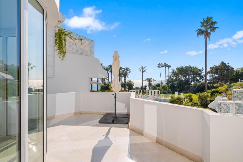 Foto 6935561d-3af2-4986-a771-6a3b0798e239. Apartamento en urbanización andalucía beach 168 en Estepona