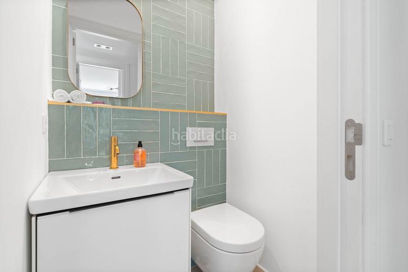 Foto fb7460e4-10bf-4e20-9692-607e64938e69. Apartamento en urbanización andalucía beach 168 en Estepona