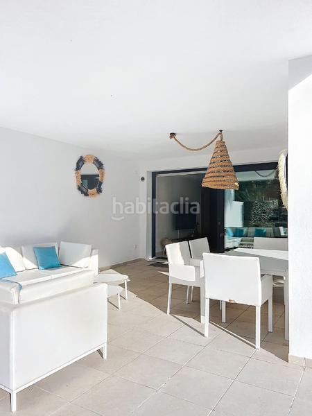 Foto f5ef6ab6-9128-4c7e-8ad9-74180855959f. Apartamento en calle pico alcazaba 2pm en Benatalaya Estepona