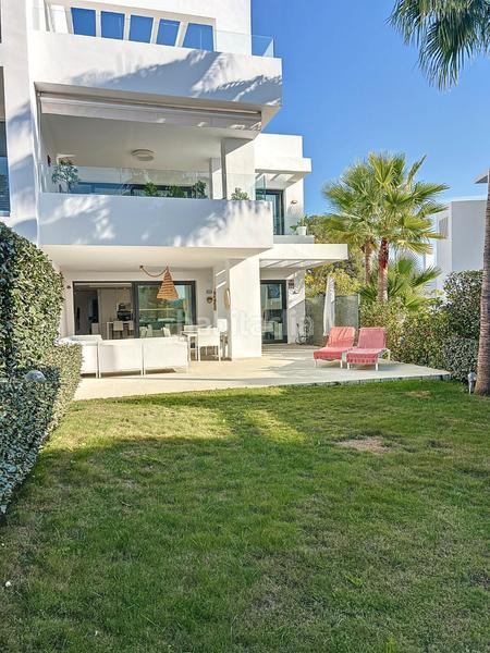Foto fc6d5c9e-40a8-478b-8f5d-1c3b3cfe3dce. Apartamento en calle pico alcazaba 2pm en Benatalaya Estepona