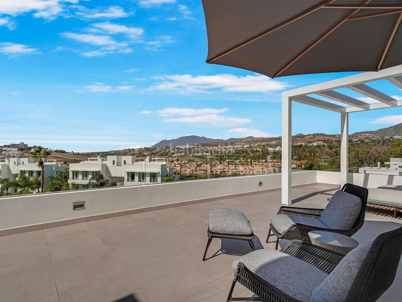 Foto 7ca73a18-55f7-4e75-beaa-bcb05676365c. Apartamento en n/a en Parque Central Estepona