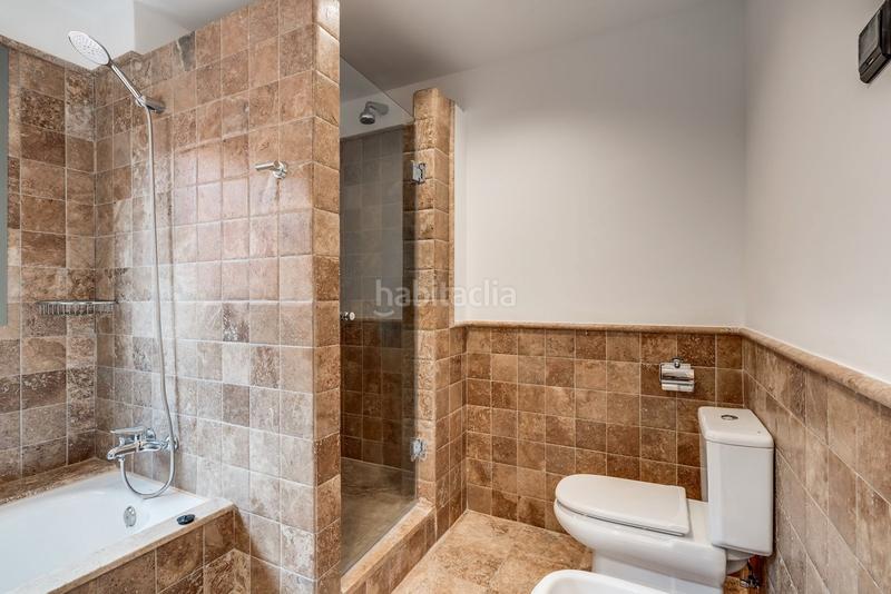 Foto 702ae7a9-203f-4c7e-91cd-67cc4263b5dd. Apartamento en calle pico alcazaba 21 en Benatalaya Estepona