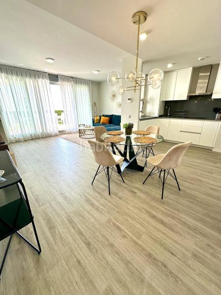 Foto 607b918b-7926-4502-a983-0c2cb77faaaa. Apartamento en calle los arcos 25 en Cancelada Estepona