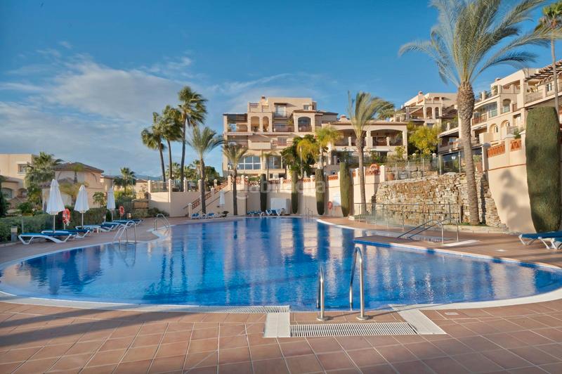 Foto 803c5bd8-995c-4c99-bd1d-ae6f59b17cea. Apartament a calle pico alcazaba 15 a Benatalaya Estepona