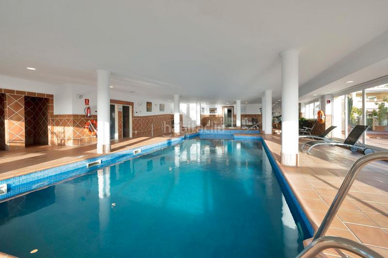 Foto 8bae6ee3-06f1-4cf6-a2ab-086d676963a7. Apartament a calle pico alcazaba 15 a Benatalaya Estepona