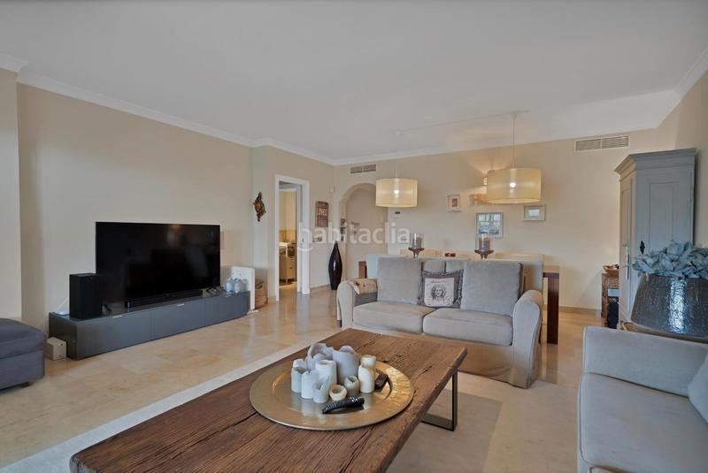 Foto 9016d87b-a310-4016-9167-48f36a9b0ad1. Apartament a calle pico alcazaba 15 a Benatalaya Estepona