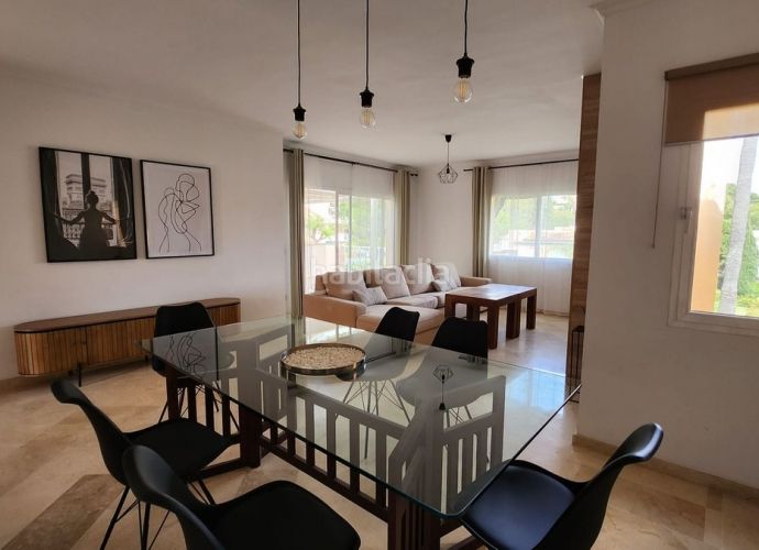 Foto e17a4e41-54c5-4a56-94e6-e19ac5696ea8. Apartament a calle pléyades 24 a Los Naranjos Marbella