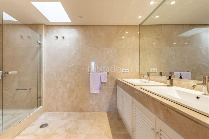 Foto 8a055f96-26c9-41af-88e8-bbc5dad61450. Apartament a calle sierra cazorla 77 a lomas de Marbella club Marbella