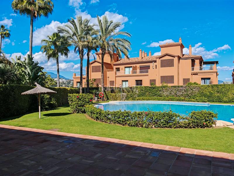 Foto 19df74db-bcfa-4daf-9b61-31473d911cff. Appartement dans calle pico alcazaba 21 dans Benatalaya Estepona