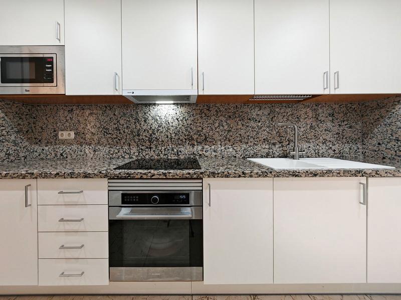 Foto b6a9db14-749c-4c49-8025-f0d46eca670a. Piccolo appartamento in calle pico alcazaba 21 in Estepona