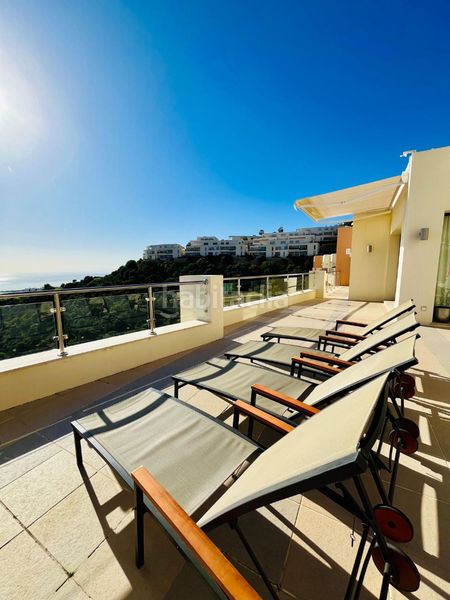 Foto 25e53b05-a155-43d0-82c5-3f185a3fa318. Dachwohnung in urbanizacion los altos de los monteros 11 in Marbella