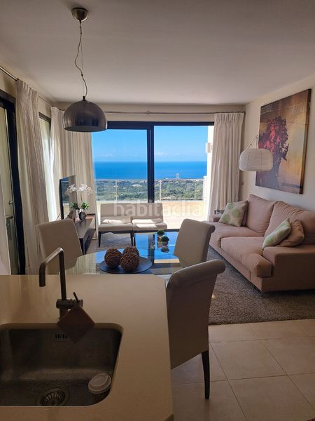 Foto a7c49bbf-2574-4ae1-9ece-6630cc5b224f. Dachwohnung in urbanizacion los altos de los monteros 11 in Marbella
