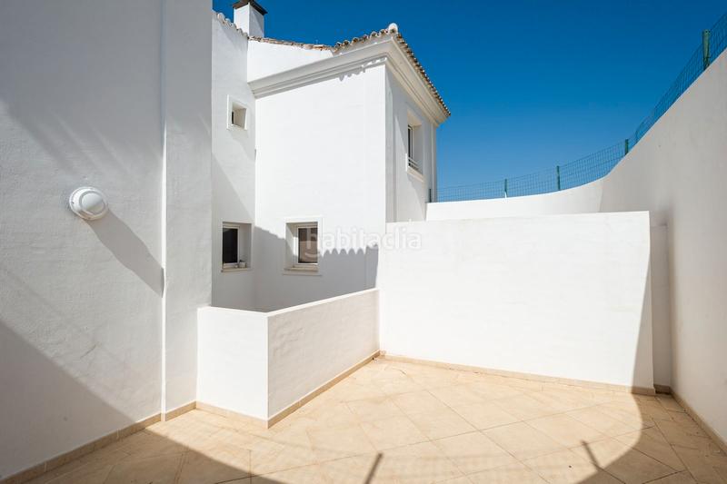 Foto 1c6b4bab-eb8a-4f93-a248-92514f8e3f33. Apartamento en arrabal aloha golf 91 en Río Real Marbella