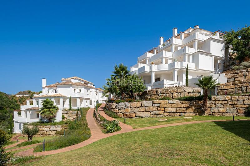 Foto efd795e7-3f2e-47b8-8ad0-c15e301e33cc. Apartamento en arrabal aloha golf 91 en Río Real Marbella