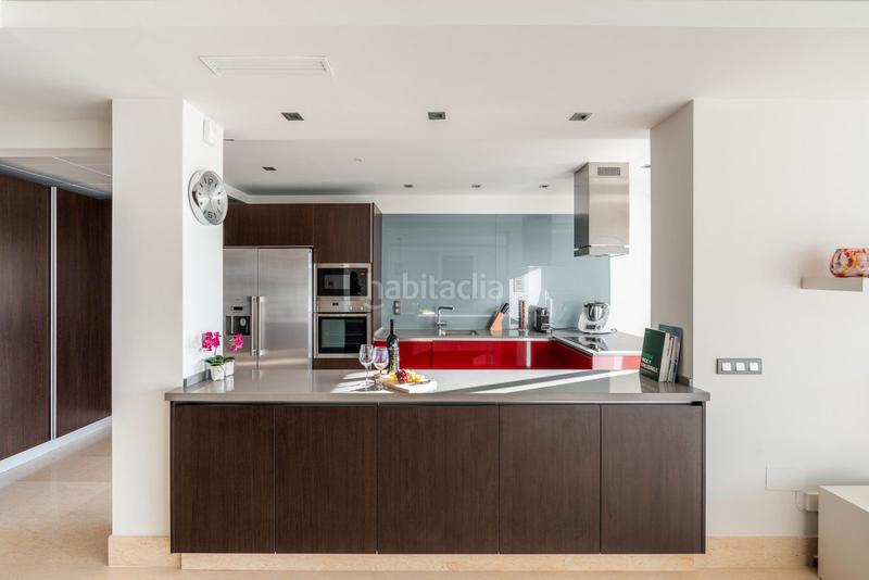 Foto f601d5f5-bf5e-492c-8d2e-3d95c3008aa0. Apartament a urbanizacion los aguilares 3a a los arqueros - puerto del almendro Benahavís