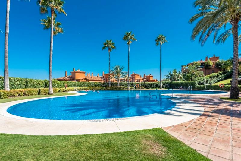 Foto 55c57650-e09a-4a25-b850-eb3cdded42ff. Apartamento en urbanización lomas del conde luque 712 en Benahavís