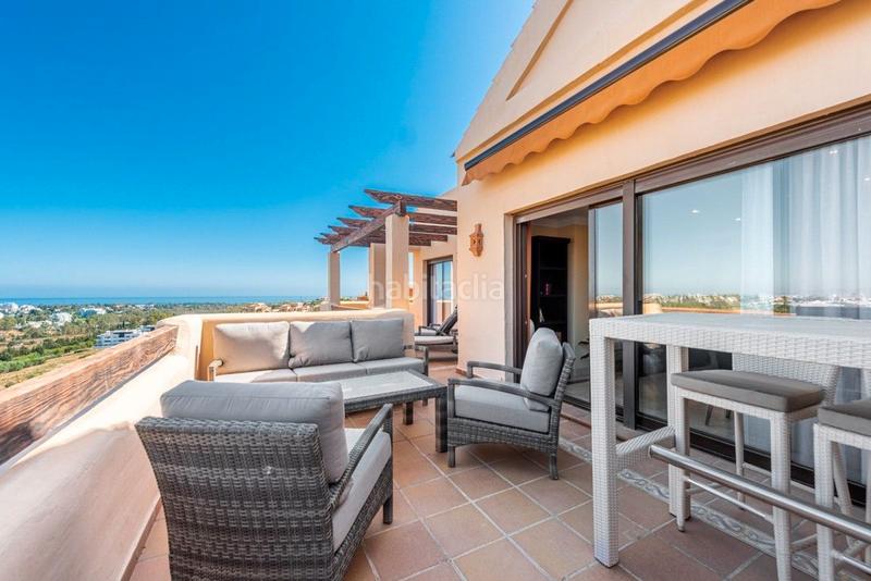 Foto c531da7d-7c75-47d5-b225-cd4112a4411a. Apartment in urbanización lomas del conde luque 712 in Benahavís