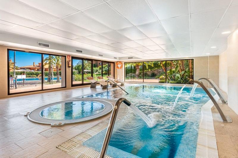 Foto 42fd7af7-3021-438b-8b7f-9ef15c058de5. Appartement in urbanización lomas del conde luque 712 in Benahavís